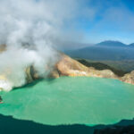 Life in the Depths: Exploring the Unique Ecosystems of Acidic Lakes